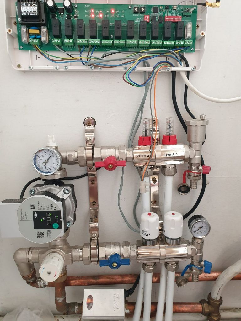 Underfloor heating manifold